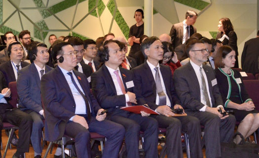 Chủ tịch Quốc hội nêu 3 vấn đề quan trọng tại Viện chính sách Australia - Việt Nam